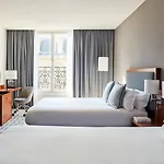 Отель Crowne Plaza - Republique By Ihg