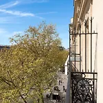 Отель Crowne Plaza - Republique By Ihg 4*