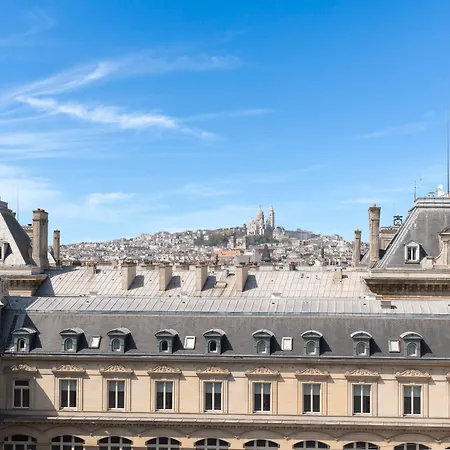 Crowne Plaza Republique By Ihg 4*