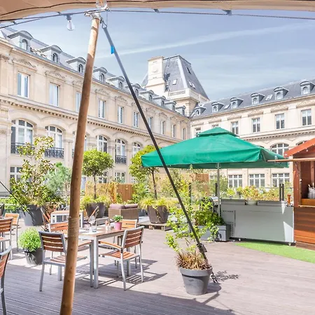 Hotell Crowne Plaza Republique By Ihg 4*