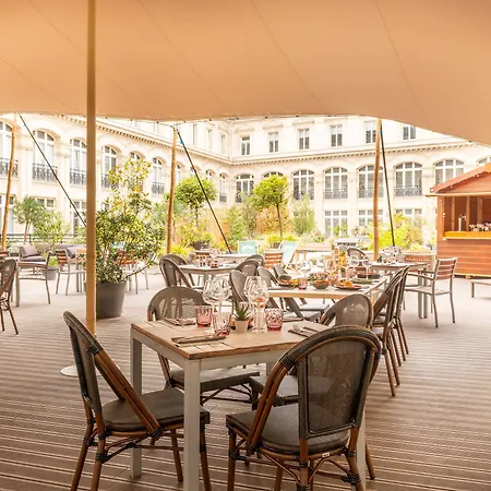 Crowne Plaza - Republique By Ihg Hotel