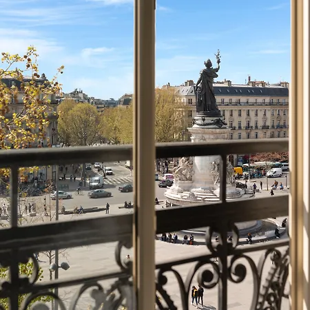 Crowne Plaza Republique By Ihg 4*