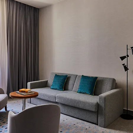 Crowne Plaza Republique By Ihg Hotel