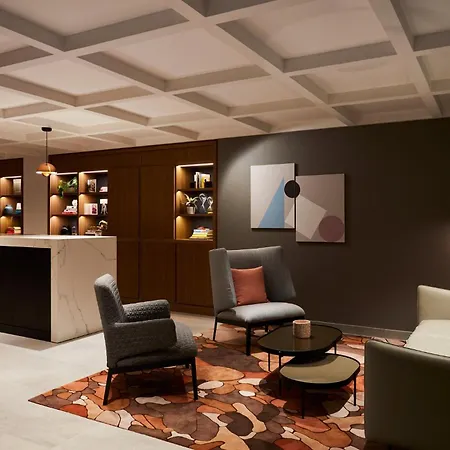 Hotel Crowne Plaza Republique By Ihg