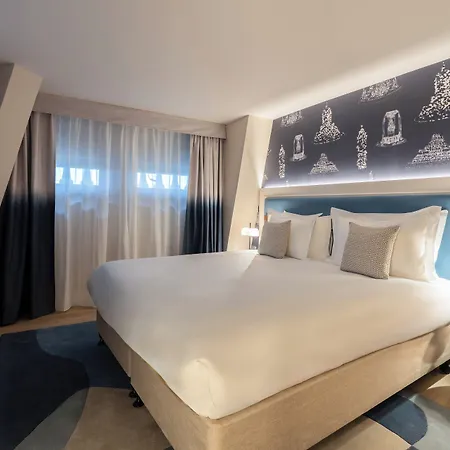 Hotel Crowne Plaza - Republique By Ihg