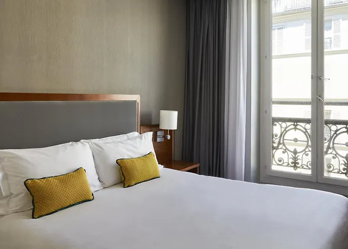Hotel Crowne Plaza - Republique By Ihg 4*