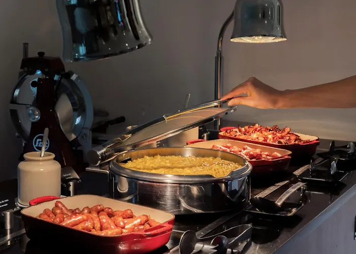 Otel Crowne Plaza - Republique By Ihg 4*