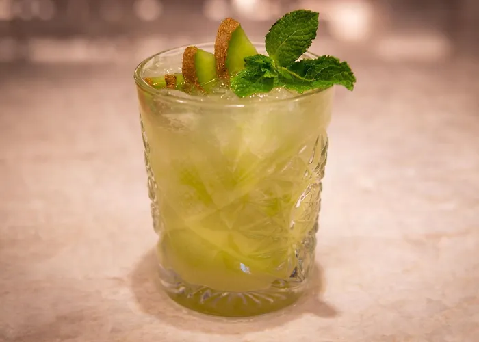 Otel Crowne Plaza - Republique By Ihg 4*