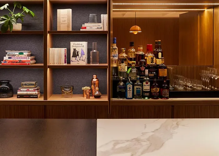 Crowne Plaza - Republique By Ihg 4*