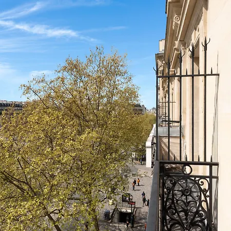 Otel Crowne Plaza - Republique By Ihg 4*