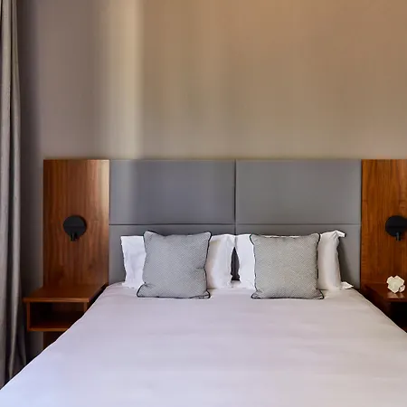 Hotel Crowne Plaza Republique By Ihg
