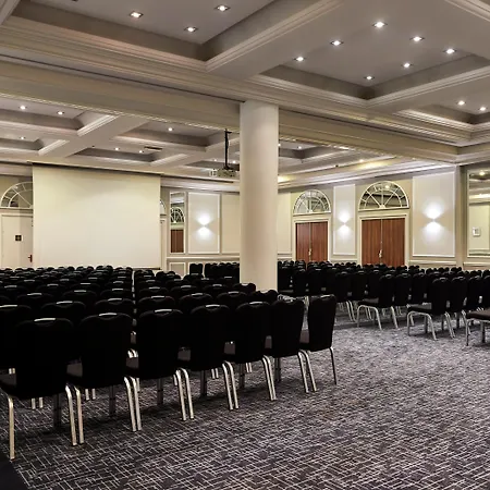 Crowne Plaza Republique By Ihg Hotel