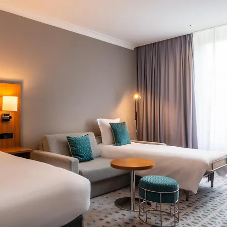 Crowne Plaza - Republique By Ihg Hotel 4*